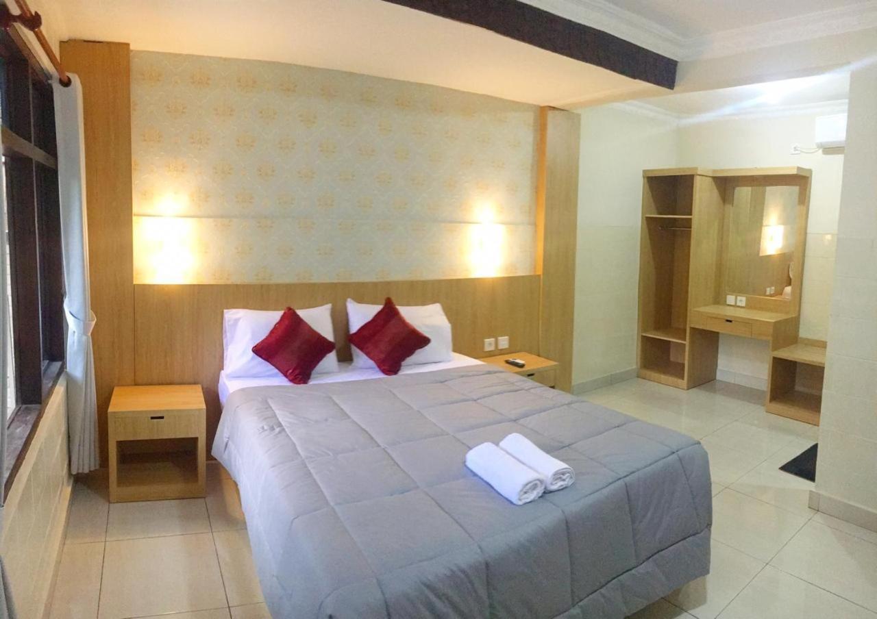 Dewa Bharata Bungalows Legian Exterior foto